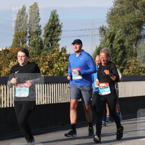 03.10.2025 - Köhlbrandbrückenlauf Luisa Fischer http://msf.ph/oto/9019135 03.10.2025 11:09:09 Position 3 3242, 2409, 2574, 1887 meine-sportfotos.de