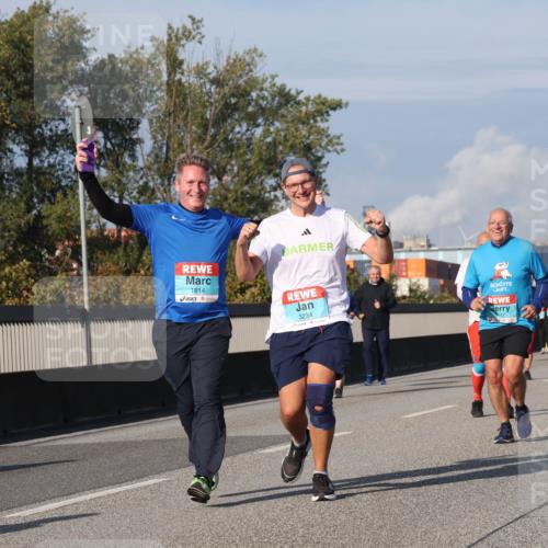 03.10.2025 - Köhlbrandbrückenlauf Luisa Fischer http://msf.ph/oto/9019156 03.10.2025 11:09:12 Position 3 1814, 3234 meine-sportfotos.de