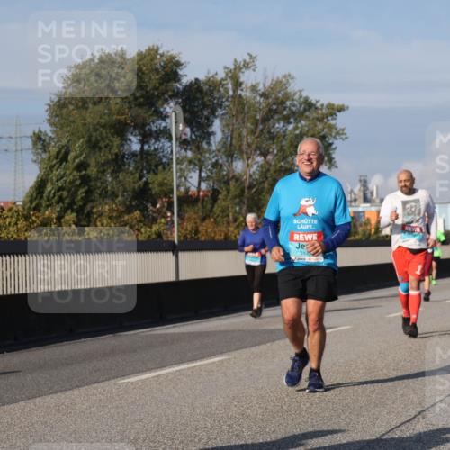 03.10.2025 - Köhlbrandbrückenlauf Luisa Fischer http://msf.ph/oto/9019173 03.10.2025 11:09:15 Position 3 16, 34 meine-sportfotos.de