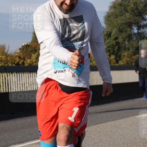 03.10.2025 - Köhlbrandbrückenlauf Luisa Fischer http://msf.ph/oto/9019205 03.10.2025 11:09:20 Position 3  meine-sportfotos.de