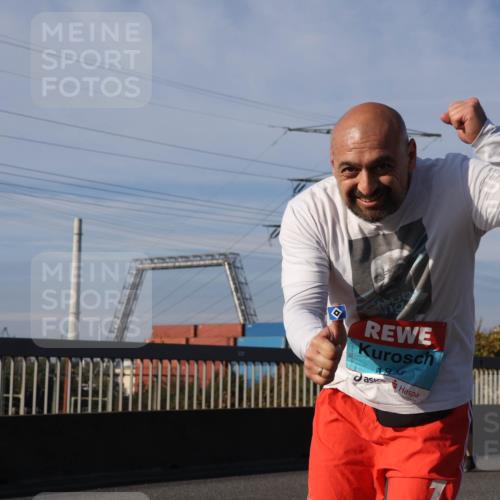 03.10.2025 - Köhlbrandbrückenlauf Luisa Fischer http://msf.ph/oto/9019212 03.10.2025 11:09:21 Position 3 186 meine-sportfotos.de