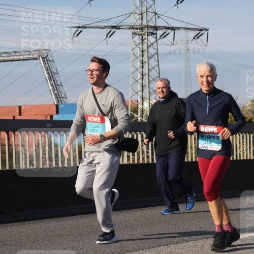 03.10.2025 - Köhlbrandbrückenlauf Luisa Fischer http://msf.ph/oto/9019224 03.10.2025 11:09:25 Position 3 780, 3771, 2136 meine-sportfotos.de