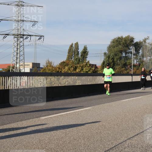 03.10.2025 - Köhlbrandbrückenlauf Luisa Fischer http://msf.ph/oto/9019232 03.10.2025 11:09:26 Position 3  meine-sportfotos.de