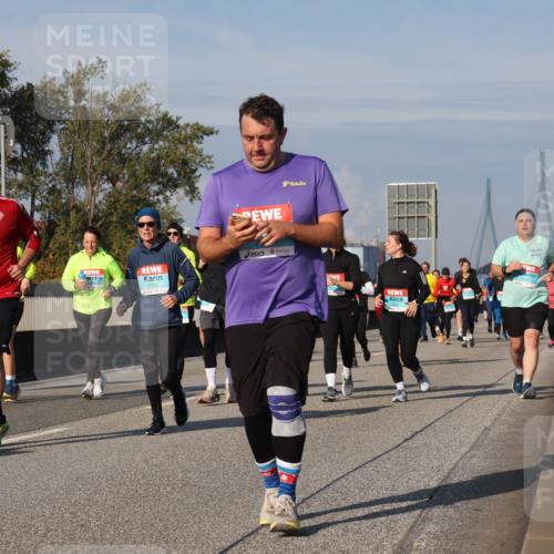 03.10.2025 - Köhlbrandbrückenlauf Luisa Fischer http://msf.ph/oto/9019243 03.10.2025 11:09:44 Position 3 2752, 2070 meine-sportfotos.de
