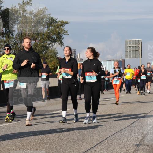 03.10.2025 - Köhlbrandbrückenlauf Luisa Fischer http://msf.ph/oto/9019256 03.10.2025 11:09:46 Position 3 2752, 2237, 3614 meine-sportfotos.de