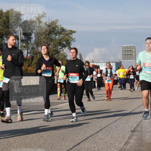 03.10.2025 - Köhlbrandbrückenlauf Luisa Fischer http://msf.ph/oto/9019261 03.10.2025 11:09:47 Position 3 1454, 3612, 162, 2237, 28, 20, 3614 meine-sportfotos.de