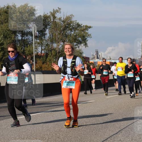 03.10.2025 - Köhlbrandbrückenlauf Luisa Fischer http://msf.ph/oto/9019286 03.10.2025 11:09:51 Position 3 1775, 1579, 3161 meine-sportfotos.de