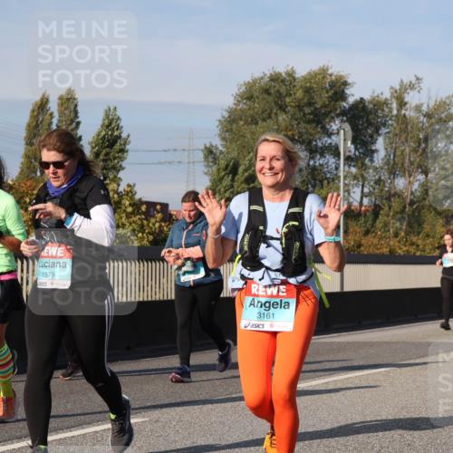 03.10.2025 - Köhlbrandbrückenlauf Luisa Fischer http://msf.ph/oto/9019294 03.10.2025 11:09:52 Position 3 1775, 1579, 3161 meine-sportfotos.de