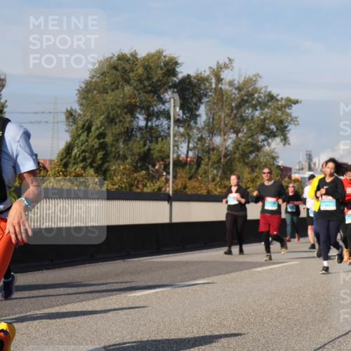 03.10.2025 - Köhlbrandbrückenlauf Luisa Fischer http://msf.ph/oto/9019297 03.10.2025 11:09:53 Position 3 3161 meine-sportfotos.de