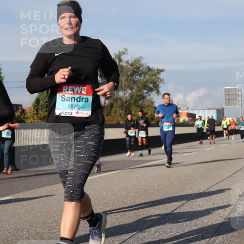 03.10.2025 - Köhlbrandbrückenlauf Luisa Fischer http://msf.ph/oto/9019345 03.10.2025 11:10:01 Position 3 2869, 2870 meine-sportfotos.de