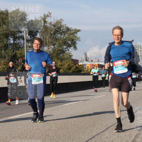 03.10.2025 - Köhlbrandbrückenlauf Luisa Fischer http://msf.ph/oto/9019364 03.10.2025 11:10:04 Position 3 2366, 2259 meine-sportfotos.de