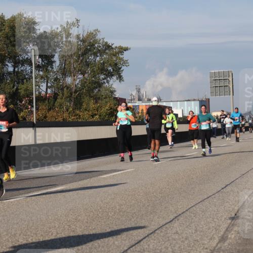 03.10.2025 - Köhlbrandbrückenlauf Luisa Fischer http://msf.ph/oto/9019379 03.10.2025 11:10:06 Position 3 3044 meine-sportfotos.de