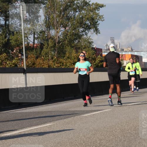 03.10.2025 - Köhlbrandbrückenlauf Luisa Fischer http://msf.ph/oto/9019385 03.10.2025 11:10:07 Position 3  meine-sportfotos.de