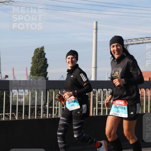 03.10.2025 - Köhlbrandbrückenlauf Luisa Fischer http://msf.ph/oto/9019398 03.10.2025 11:10:10 Position 3 1935, 3044, 780 meine-sportfotos.de