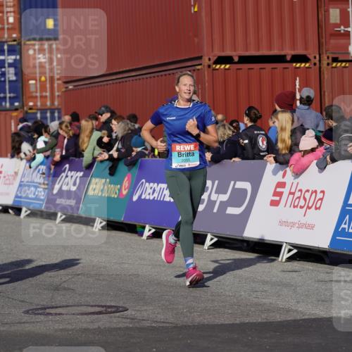 03.10.2025 - Köhlbrandbrückenlauf Michael Burmester http://msf.ph/oto/9019404 03.10.2025 10:20:05 Ziel 1576, 1737, 1746, 2018, 2055, 2854, 2855, 3407, 3417, 3697, 3840 meine-sportfotos.de