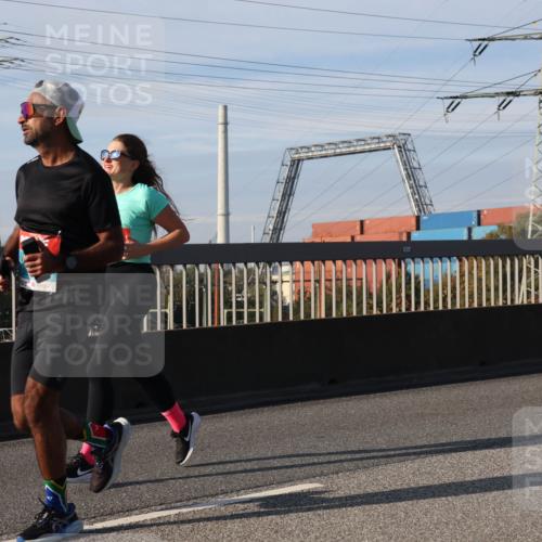 03.10.2025 - Köhlbrandbrückenlauf Luisa Fischer http://msf.ph/oto/9019427 03.10.2025 11:10:15 Position 3  meine-sportfotos.de