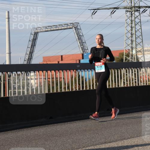 03.10.2025 - Köhlbrandbrückenlauf Luisa Fischer http://msf.ph/oto/9019431 03.10.2025 11:10:16 Position 3 780, 2216 meine-sportfotos.de