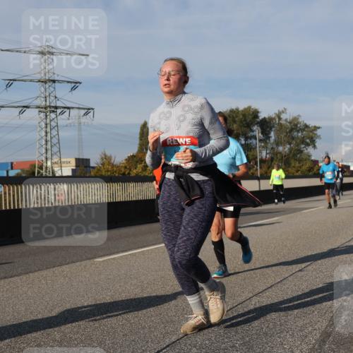 03.10.2025 - Köhlbrandbrückenlauf Luisa Fischer http://msf.ph/oto/9019439 03.10.2025 11:10:18 Position 3  meine-sportfotos.de