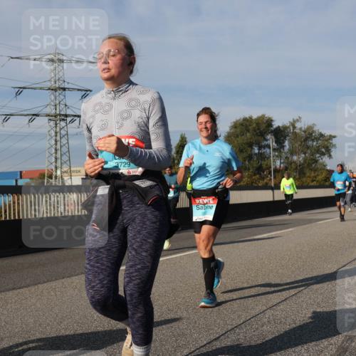 03.10.2025 - Köhlbrandbrückenlauf Luisa Fischer http://msf.ph/oto/9019442 03.10.2025 11:10:18 Position 3 3729 meine-sportfotos.de
