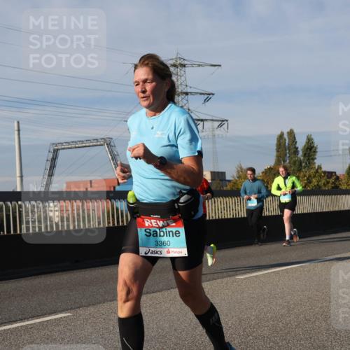 03.10.2025 - Köhlbrandbrückenlauf Luisa Fischer http://msf.ph/oto/9019451 03.10.2025 11:10:19 Position 3 3360 meine-sportfotos.de