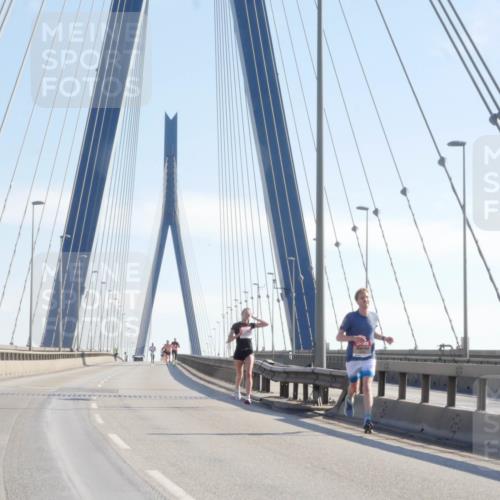 03.10.2025 - Köhlbrandbrückenlauf Matties Gatica Varas http://msf.ph/oto/9019468 03.10.2025 12:18:30 Position 1  meine-sportfotos.de