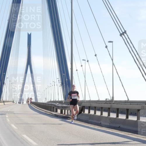 03.10.2025 - Köhlbrandbrückenlauf Matties Gatica Varas http://msf.ph/oto/9019482 03.10.2025 12:18:32 Position 1 1111 meine-sportfotos.de
