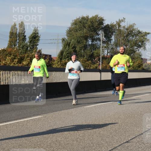 03.10.2025 - Köhlbrandbrückenlauf Luisa Fischer http://msf.ph/oto/9019494 03.10.2025 11:10:24 Position 3  meine-sportfotos.de