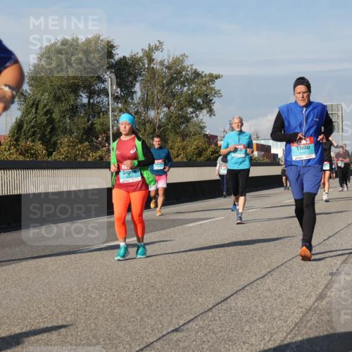 03.10.2025 - Köhlbrandbrückenlauf Luisa Fischer http://msf.ph/oto/9019529 03.10.2025 11:10:28 Position 3 2067 meine-sportfotos.de