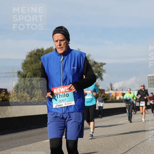 03.10.2025 - Köhlbrandbrückenlauf Luisa Fischer http://msf.ph/oto/9019552 03.10.2025 11:10:30 Position 3 2067 meine-sportfotos.de