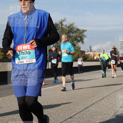 03.10.2025 - Köhlbrandbrückenlauf Luisa Fischer http://msf.ph/oto/9019554 03.10.2025 11:10:30 Position 3 2067 meine-sportfotos.de
