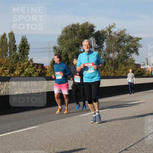 03.10.2025 - Köhlbrandbrückenlauf Luisa Fischer http://msf.ph/oto/9019564 03.10.2025 11:10:31 Position 3 2037 meine-sportfotos.de