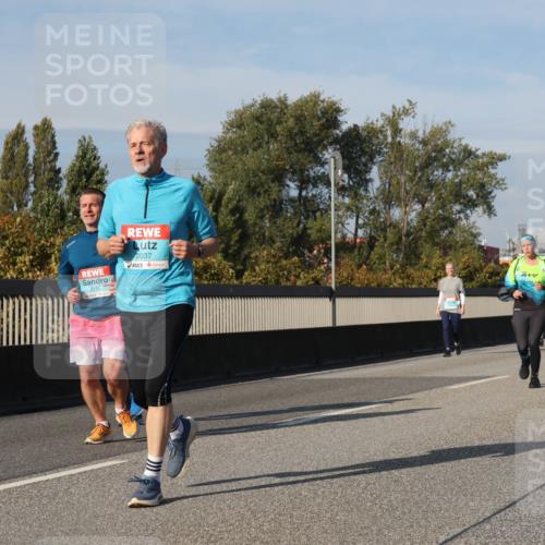 03.10.2025 - Köhlbrandbrückenlauf Luisa Fischer http://msf.ph/oto/9019573 03.10.2025 11:10:32 Position 3 2115, 2037 meine-sportfotos.de