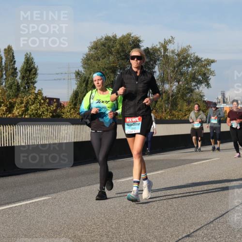 03.10.2025 - Köhlbrandbrückenlauf Luisa Fischer http://msf.ph/oto/9019605 03.10.2025 11:10:36 Position 3 2845 meine-sportfotos.de
