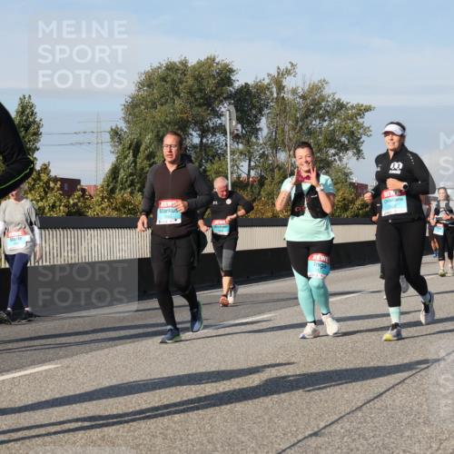 03.10.2025 - Köhlbrandbrückenlauf Luisa Fischer http://msf.ph/oto/9019665 03.10.2025 11:10:43 Position 3 326, 3256, 1942, 2922 meine-sportfotos.de