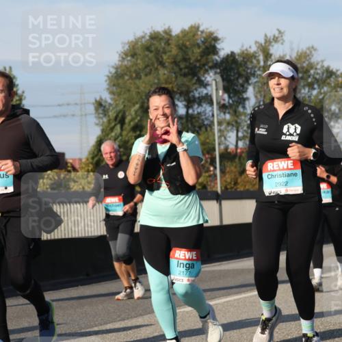 03.10.2025 - Köhlbrandbrückenlauf Luisa Fischer http://msf.ph/oto/9019679 03.10.2025 11:10:44 Position 3 1942, 2177, 2922 meine-sportfotos.de