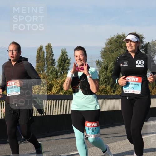 03.10.2025 - Köhlbrandbrückenlauf Luisa Fischer http://msf.ph/oto/9019685 03.10.2025 11:10:45 Position 3 1942, 2177, 2922 meine-sportfotos.de