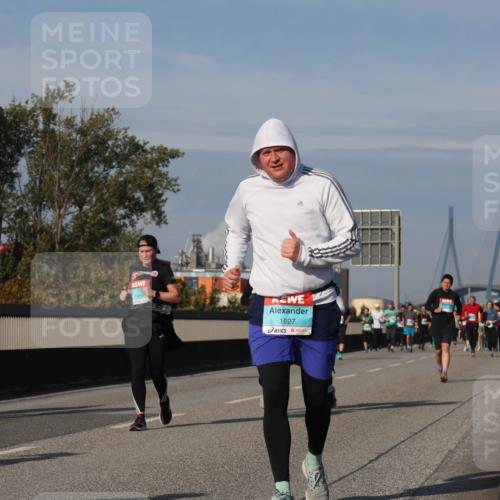 03.10.2025 - Köhlbrandbrückenlauf Luisa Fischer http://msf.ph/oto/9019696 03.10.2025 11:11:01 Position 3 1927 meine-sportfotos.de