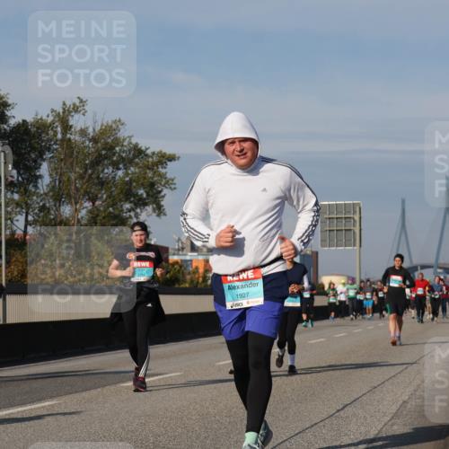 03.10.2025 - Köhlbrandbrückenlauf Luisa Fischer http://msf.ph/oto/9019699 03.10.2025 11:11:01 Position 3 1927 meine-sportfotos.de