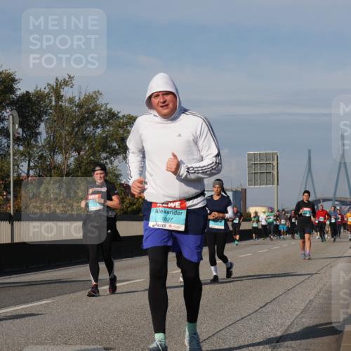 03.10.2025 - Köhlbrandbrückenlauf Luisa Fischer http://msf.ph/oto/9019704 03.10.2025 11:11:02 Position 3 1927 meine-sportfotos.de
