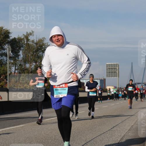 03.10.2025 - Köhlbrandbrückenlauf Luisa Fischer http://msf.ph/oto/9019705 03.10.2025 11:11:02 Position 3 1927 meine-sportfotos.de
