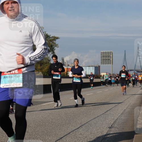 03.10.2025 - Köhlbrandbrückenlauf Luisa Fischer http://msf.ph/oto/9019715 03.10.2025 11:11:03 Position 3 1927 meine-sportfotos.de