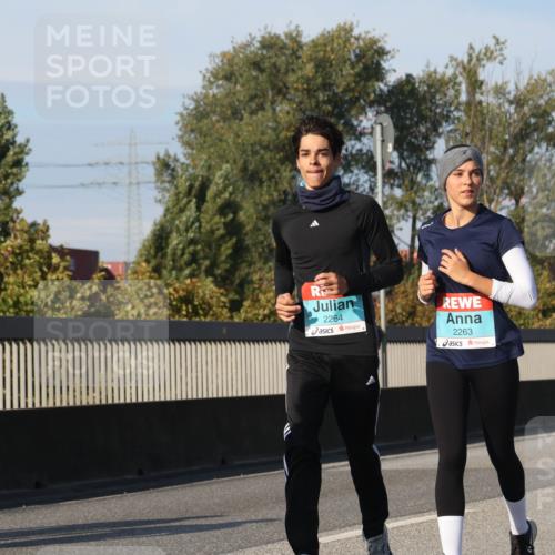 03.10.2025 - Köhlbrandbrückenlauf Luisa Fischer http://msf.ph/oto/9019735 03.10.2025 11:11:06 Position 3 3754, 2264, 2263 meine-sportfotos.de