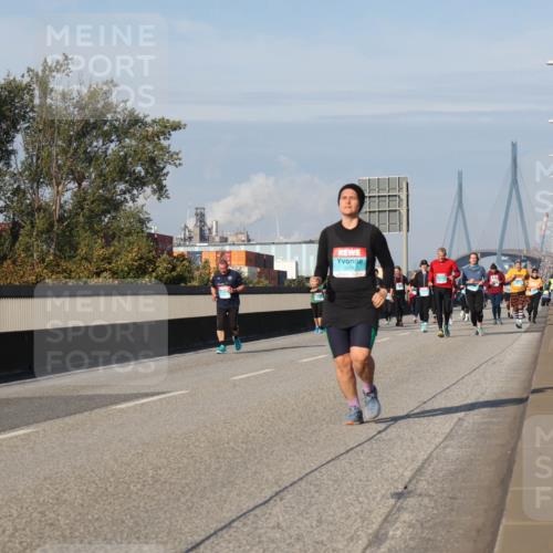 03.10.2025 - Köhlbrandbrückenlauf Luisa Fischer http://msf.ph/oto/9019761 03.10.2025 11:11:09 Position 3  meine-sportfotos.de