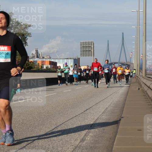 03.10.2025 - Köhlbrandbrückenlauf Luisa Fischer http://msf.ph/oto/9019787 03.10.2025 11:11:12 Position 3 2621 meine-sportfotos.de