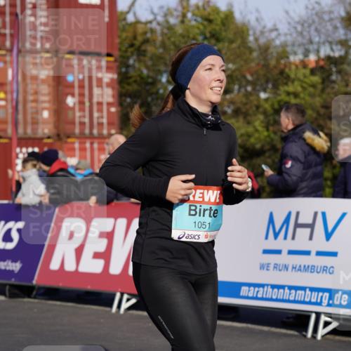 03.10.2025 - Köhlbrandbrückenlauf Michael Burmester http://msf.ph/oto/9019796 03.10.2025 10:20:30 Ziel 1051, 1664, 1804, 2023, 2424, 2460, 2617, 3562, 3669 meine-sportfotos.de
