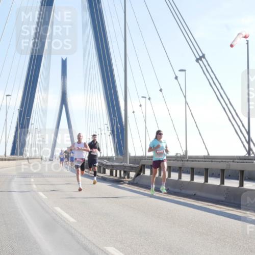 03.10.2025 - Köhlbrandbrückenlauf Matties Gatica Varas http://msf.ph/oto/9019798 03.10.2025 12:20:04 Position 1  meine-sportfotos.de