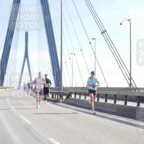 03.10.2025 - Köhlbrandbrückenlauf Matties Gatica Varas http://msf.ph/oto/9019801 03.10.2025 12:20:04 Position 1  meine-sportfotos.de
