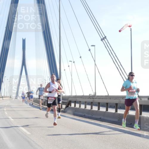 03.10.2025 - Köhlbrandbrückenlauf Matties Gatica Varas http://msf.ph/oto/9019807 03.10.2025 12:20:05 Position 1 6216 meine-sportfotos.de