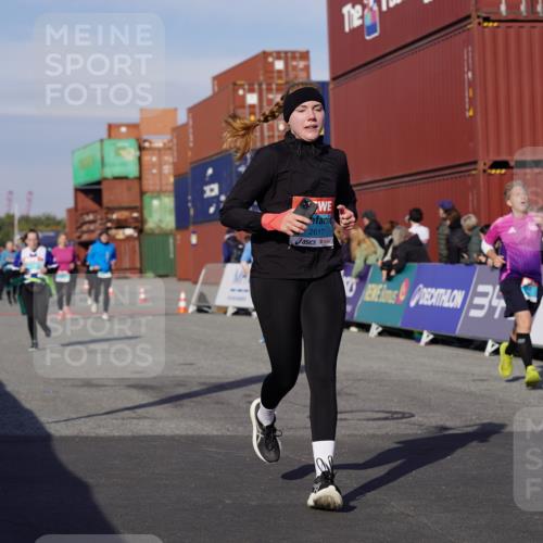 03.10.2025 - Köhlbrandbrückenlauf Michael Burmester http://msf.ph/oto/9019811 03.10.2025 10:20:32 Ziel 1051, 1664, 2023, 2617, 3562, 3636, 3669, 3783 meine-sportfotos.de