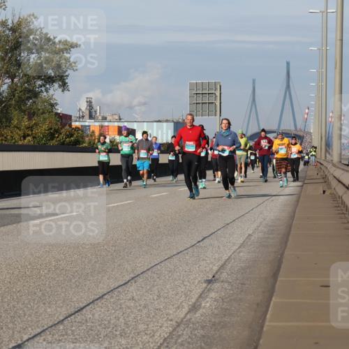 03.10.2025 - Köhlbrandbrückenlauf Luisa Fischer http://msf.ph/oto/9019817 03.10.2025 11:11:15 Position 3  meine-sportfotos.de